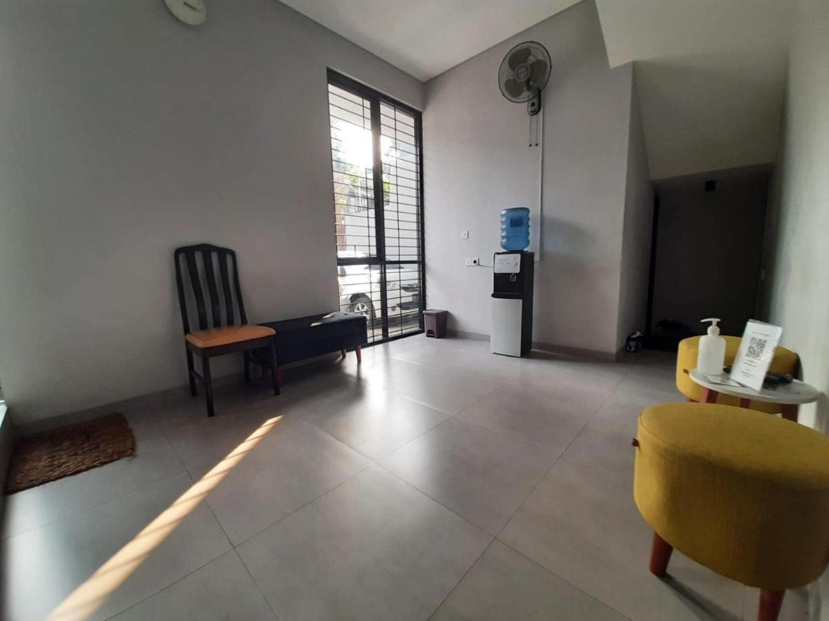 Hotel Oyo Life 92770 Cozy Puri 22 Giacarta Esterno foto
