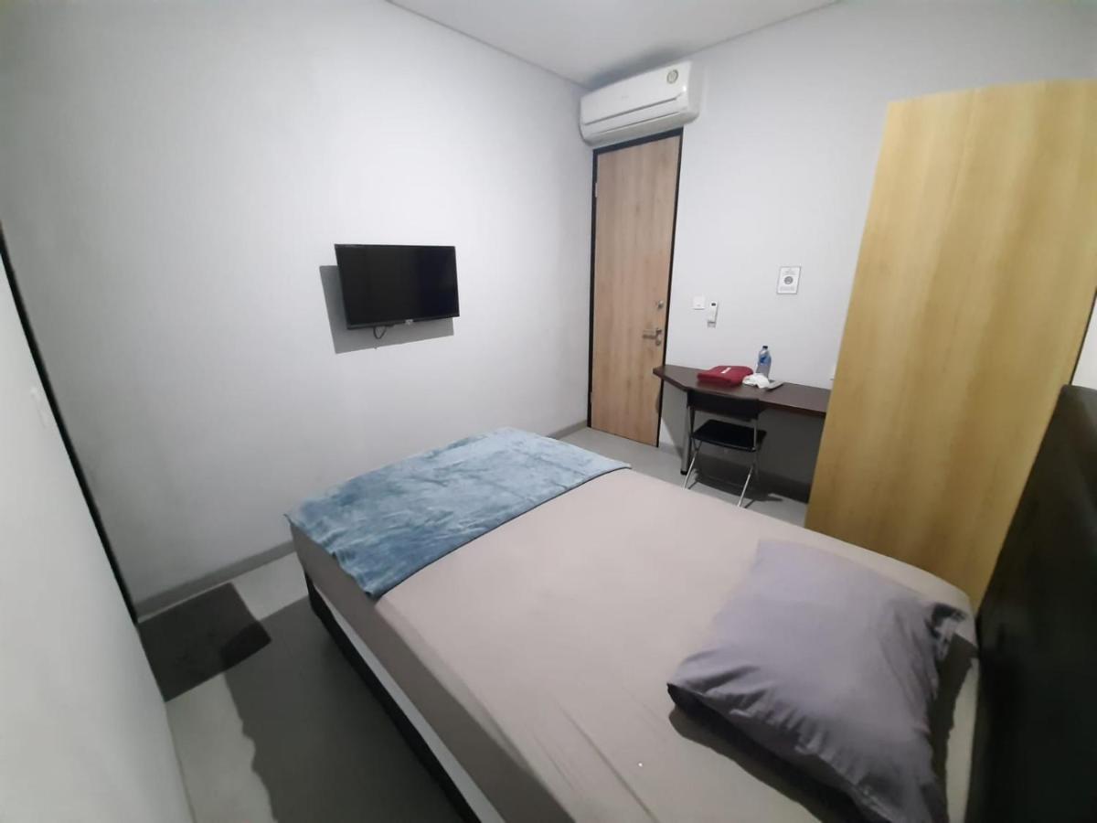 Hotel Oyo Life 92770 Cozy Puri 22 Giacarta Esterno foto
