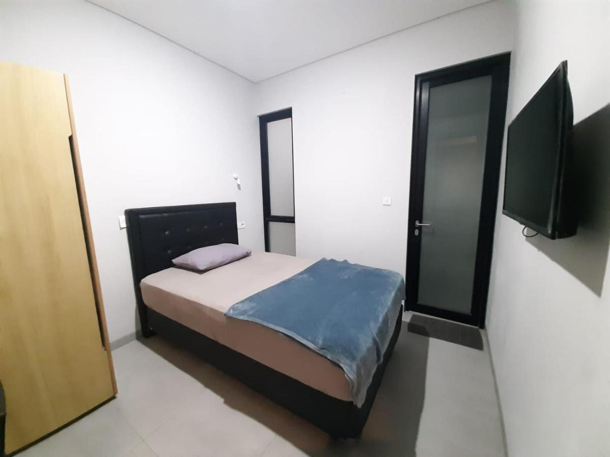 Hotel Oyo Life 92770 Cozy Puri 22 Giacarta Esterno foto