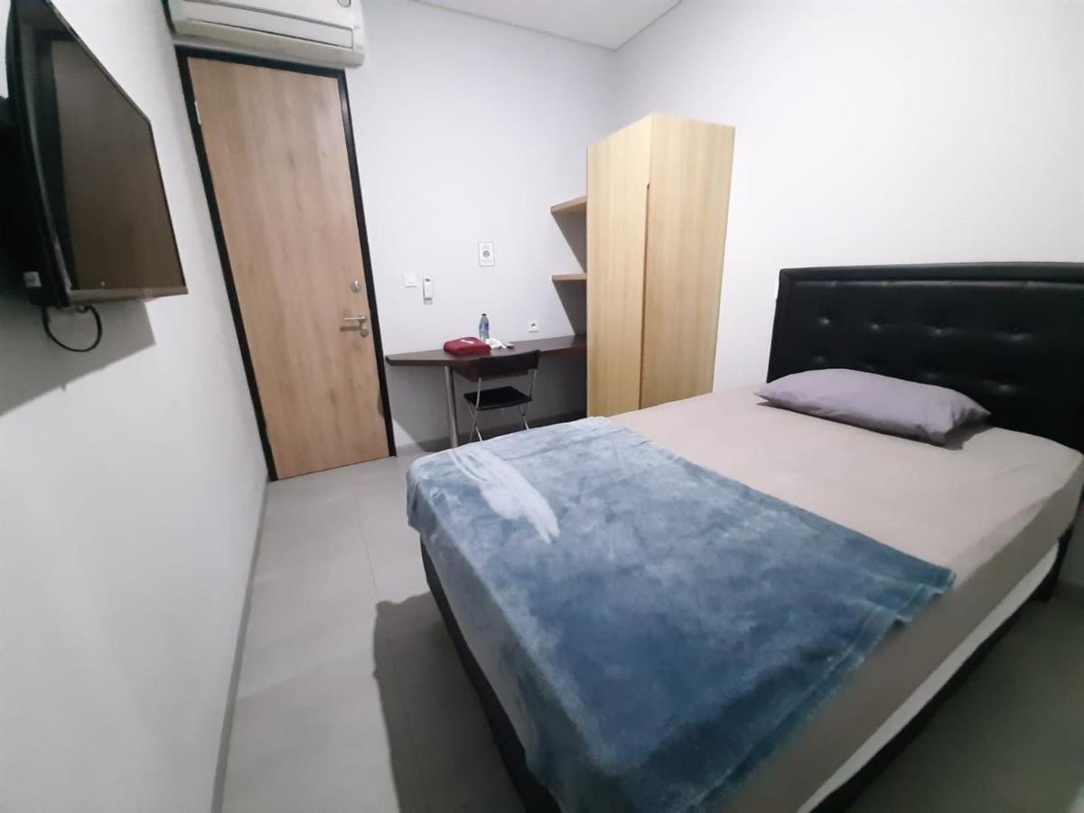 Hotel Oyo Life 92770 Cozy Puri 22 Giacarta Esterno foto