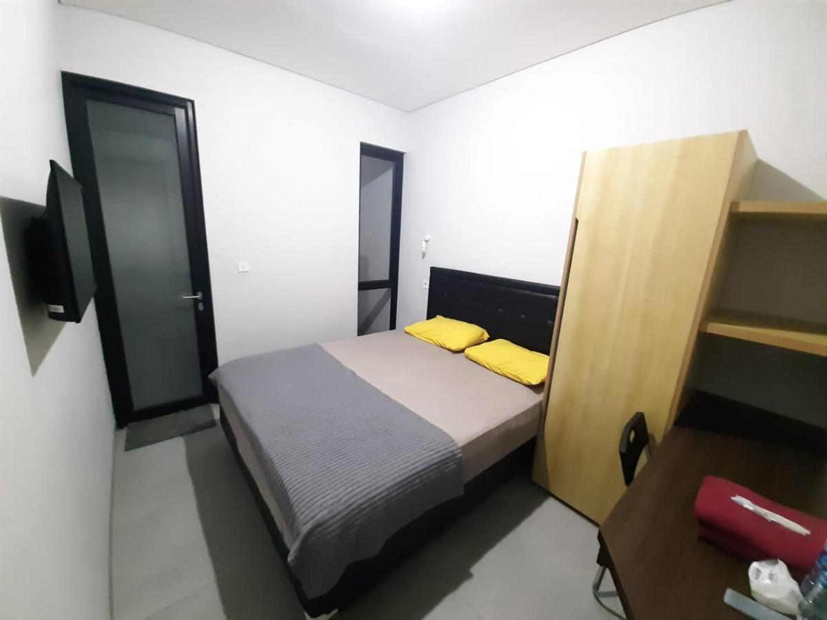 Hotel Oyo Life 92770 Cozy Puri 22 Giacarta Esterno foto