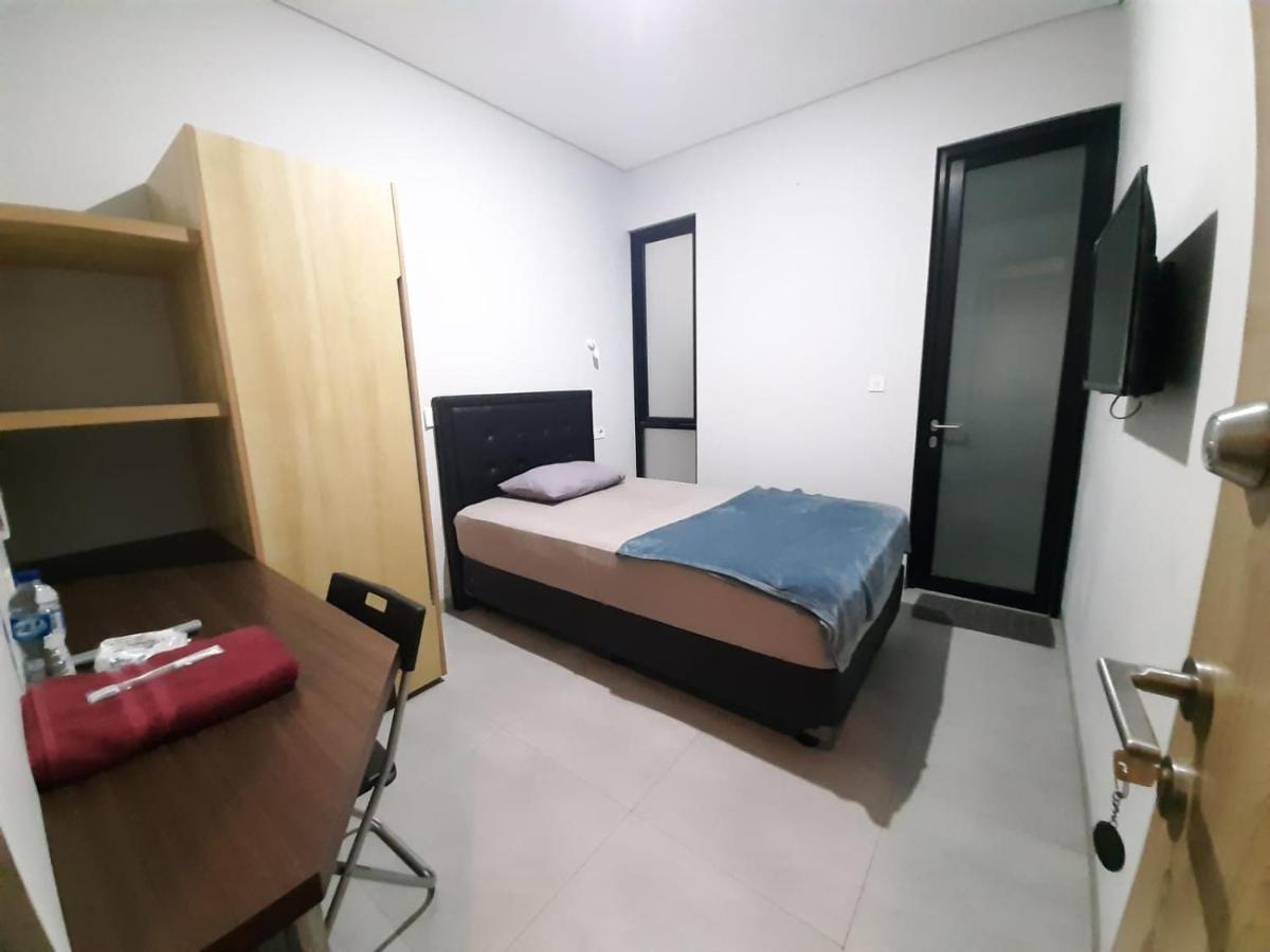 Hotel Oyo Life 92770 Cozy Puri 22 Giacarta Esterno foto