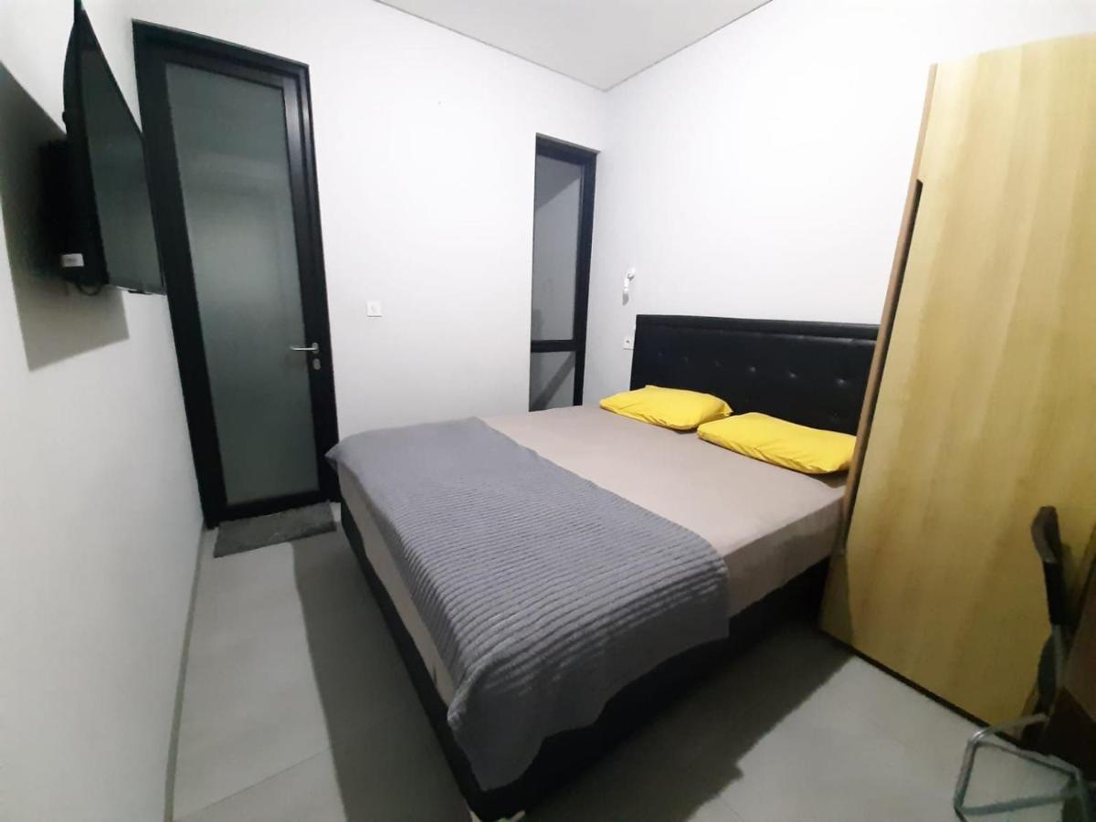 Hotel Oyo Life 92770 Cozy Puri 22 Giacarta Esterno foto